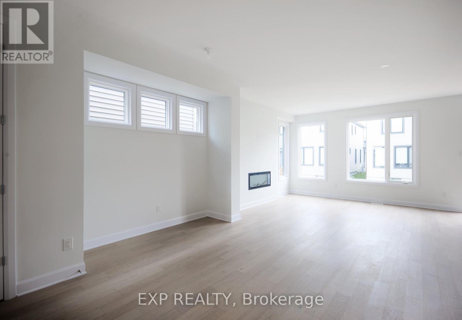 503 Roundhouse Crescent, Ottawa, Ontario  K2S 3G8 - Photo 3 - X12847196