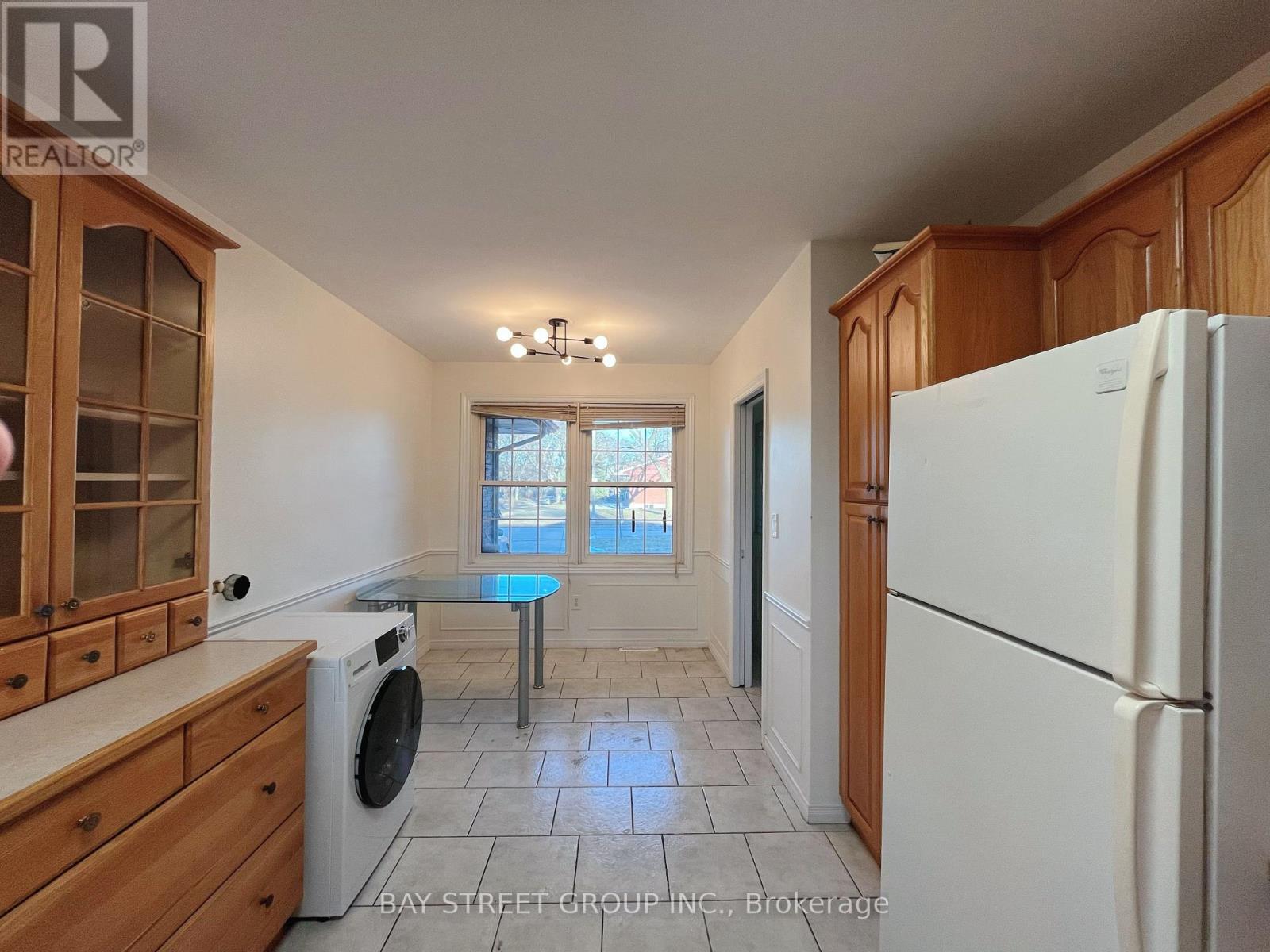 Upper - 12 Wakil Drive, St. Catharines, Ontario  L2T 3H8 - Photo 11 - X12847188