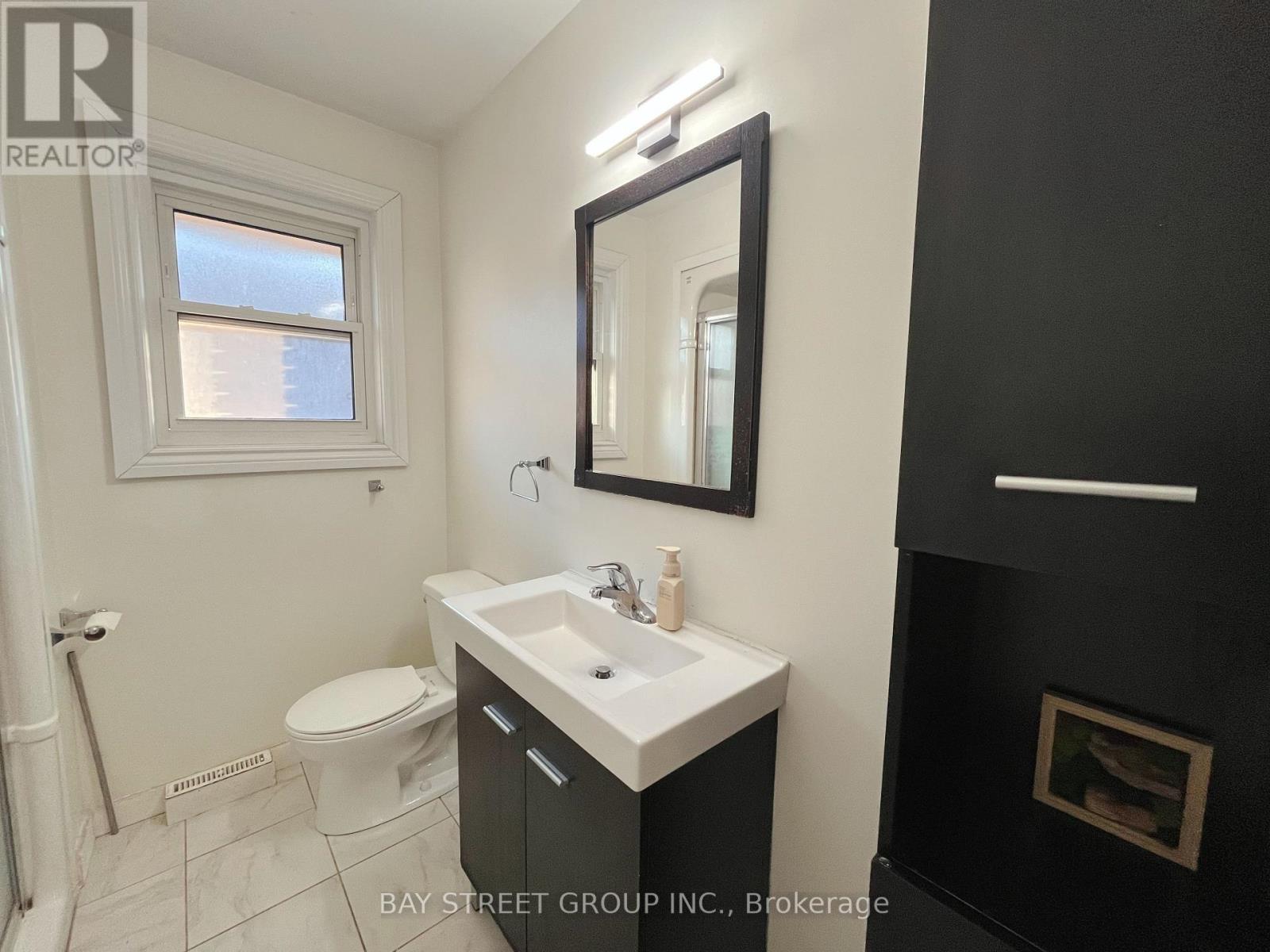 Upper - 12 Wakil Drive, St. Catharines, Ontario  L2T 3H8 - Photo 13 - X12847188