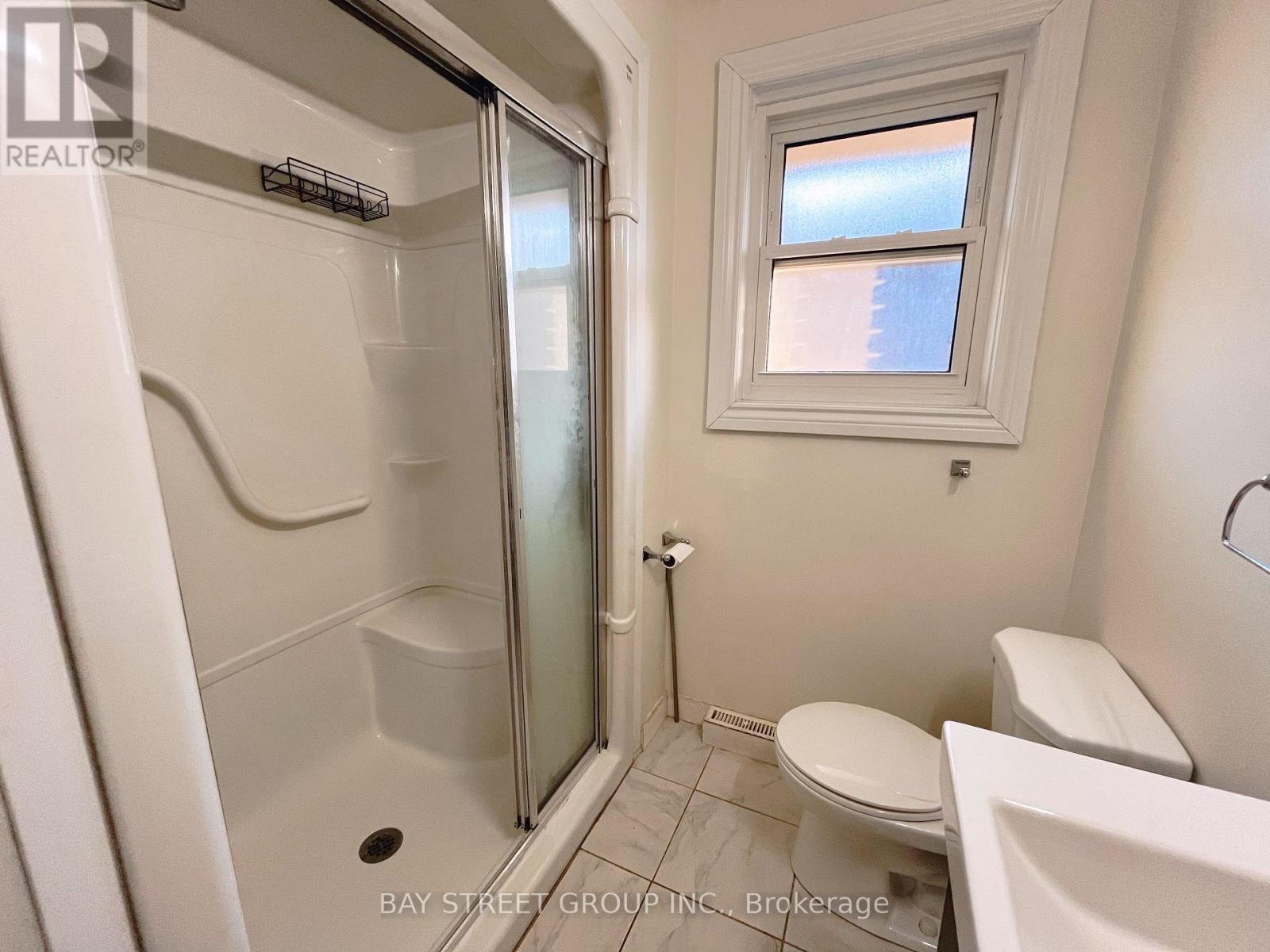 Upper - 12 Wakil Drive, St. Catharines, Ontario  L2T 3H8 - Photo 14 - X12847188