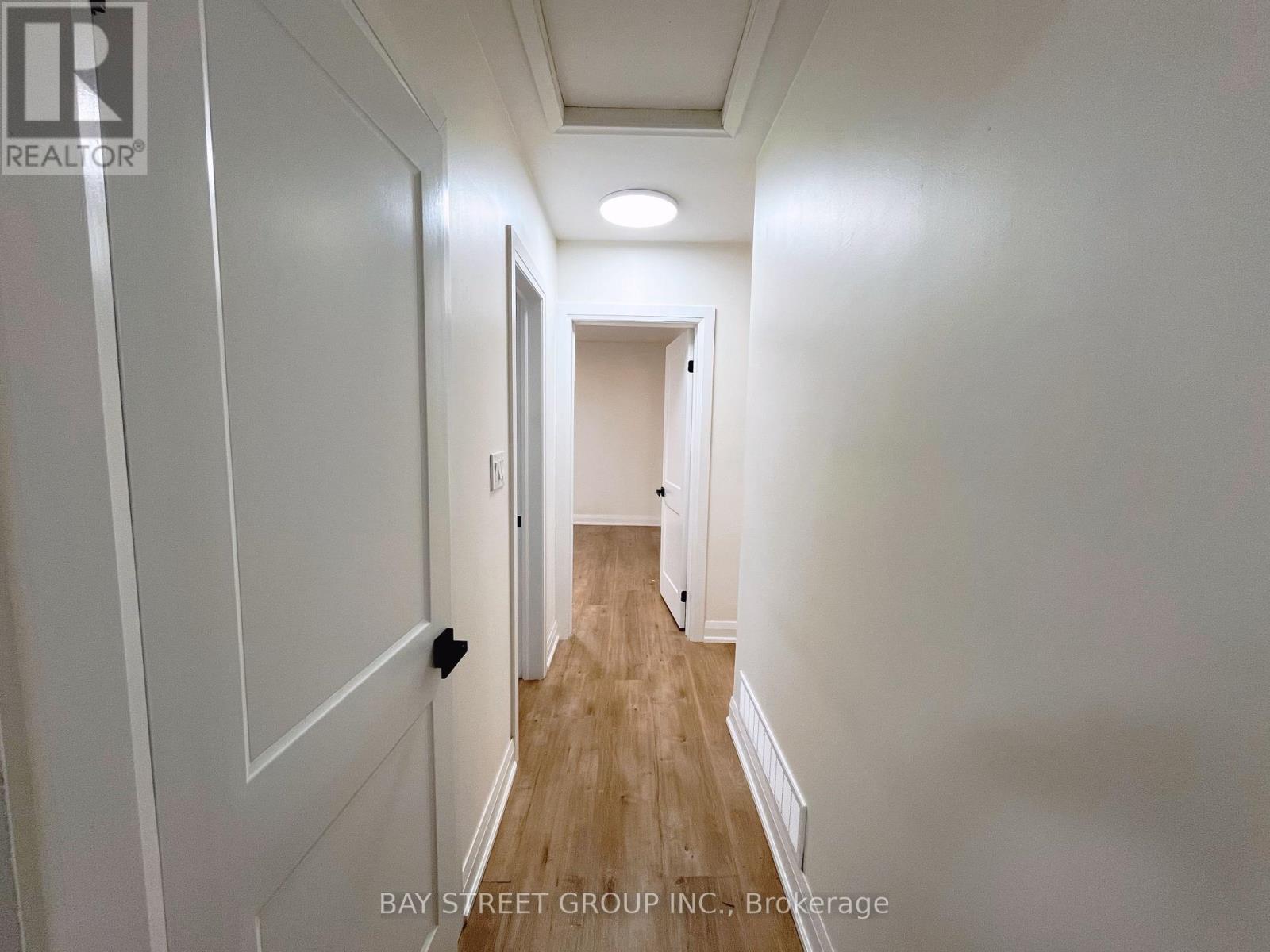 Upper - 12 Wakil Drive, St. Catharines, Ontario  L2T 3H8 - Photo 9 - X12847188