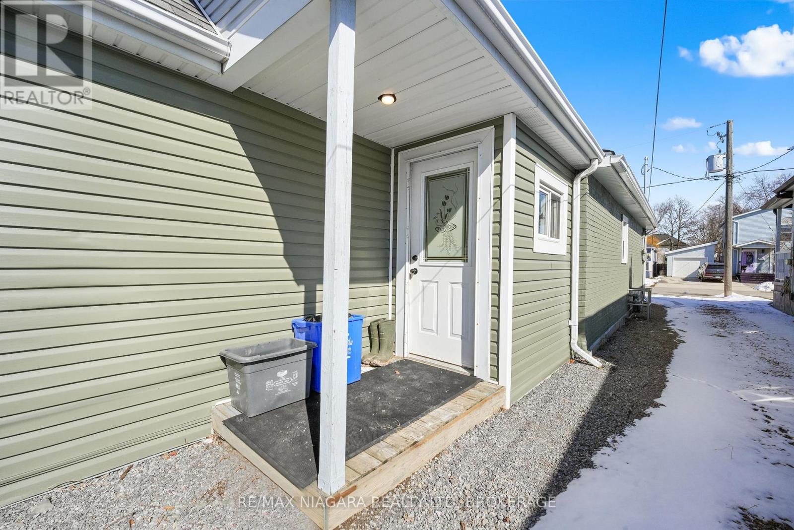 64 Churchill Street, St. Catharines, Ontario  L2S 2P5 - Photo 17 - X12847210