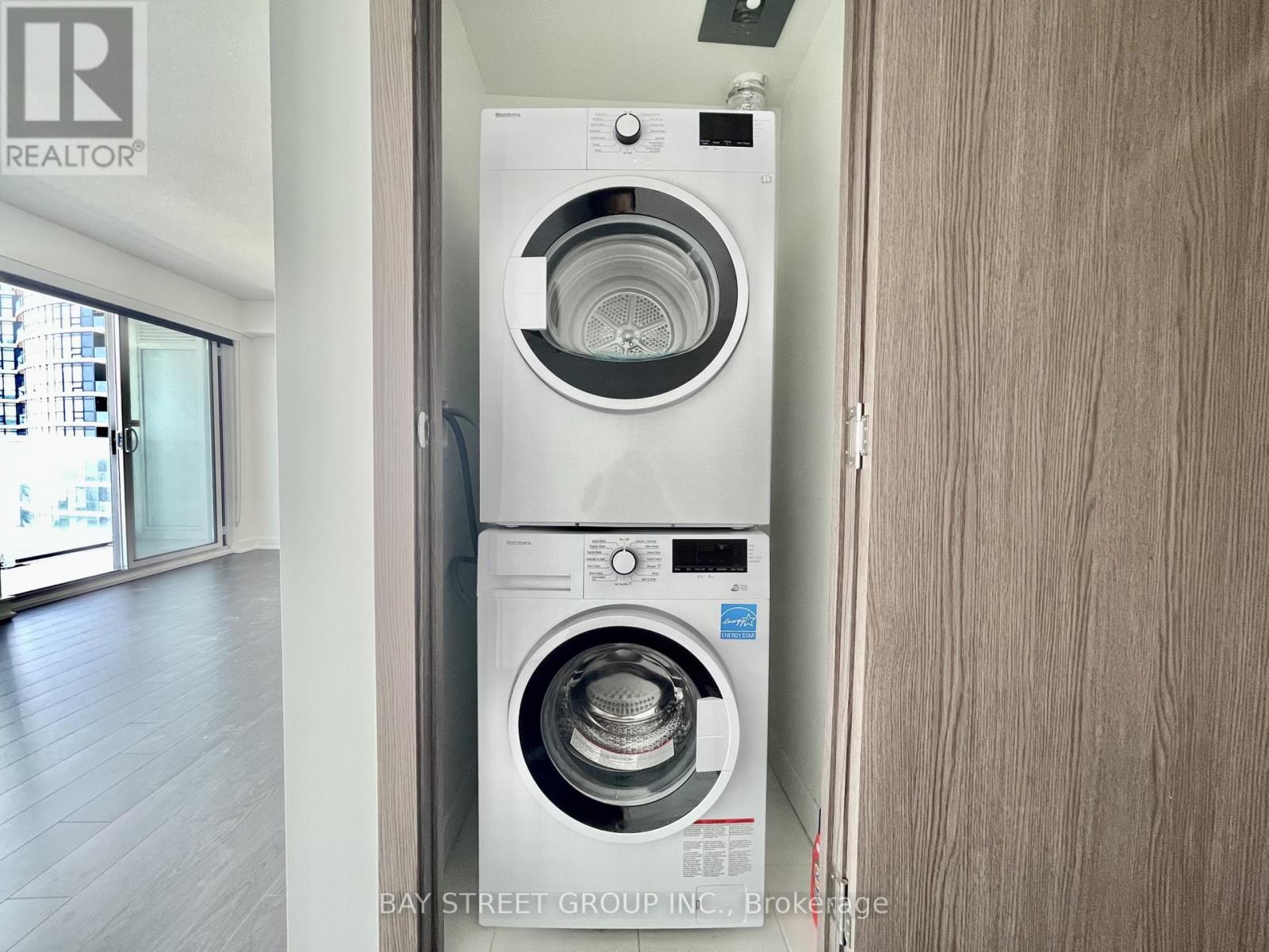 2012 - 19 Bathurst Street W, Toronto, Ontario  M5V 0N2 - Photo 11 - C12847224