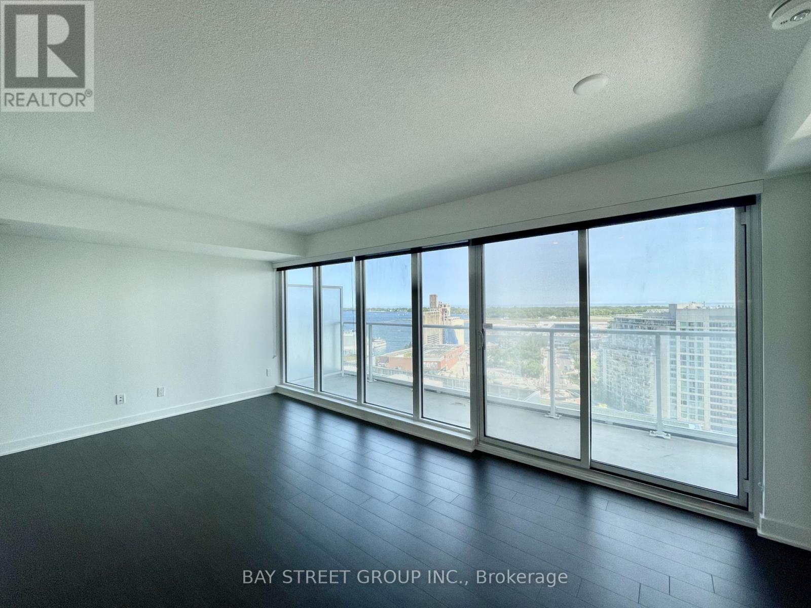 2012 - 19 Bathurst Street W, Toronto, Ontario  M5V 0N2 - Photo 5 - C12847224