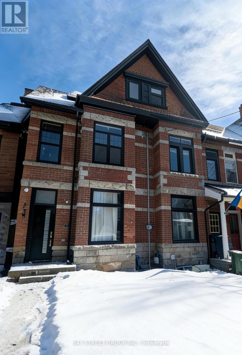 329 CLINTON STREET, Toronto, Ontario