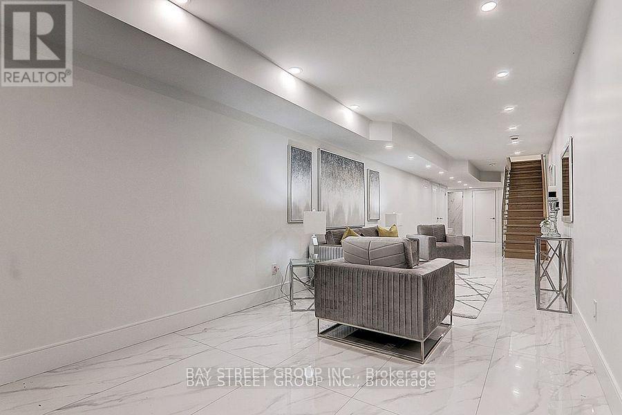 329 Clinton Street, Toronto, Ontario  M6G 2Y7 - Photo 32 - C12847242