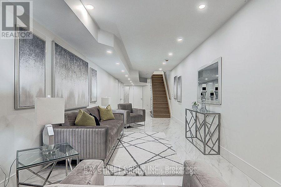 329 Clinton Street, Toronto, Ontario  M6G 2Y7 - Photo 33 - C12847242