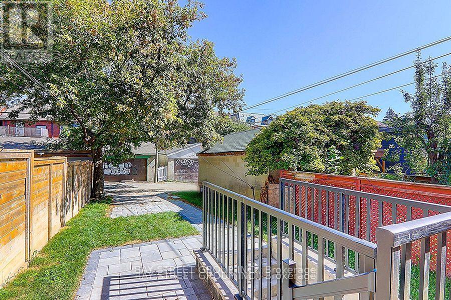 329 Clinton Street, Toronto, Ontario  M6G 2Y7 - Photo 35 - C12847242