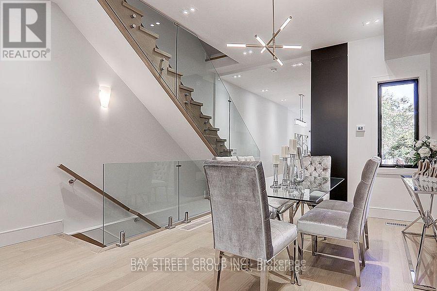 329 Clinton Street, Toronto, Ontario  M6G 2Y7 - Photo 8 - C12847242