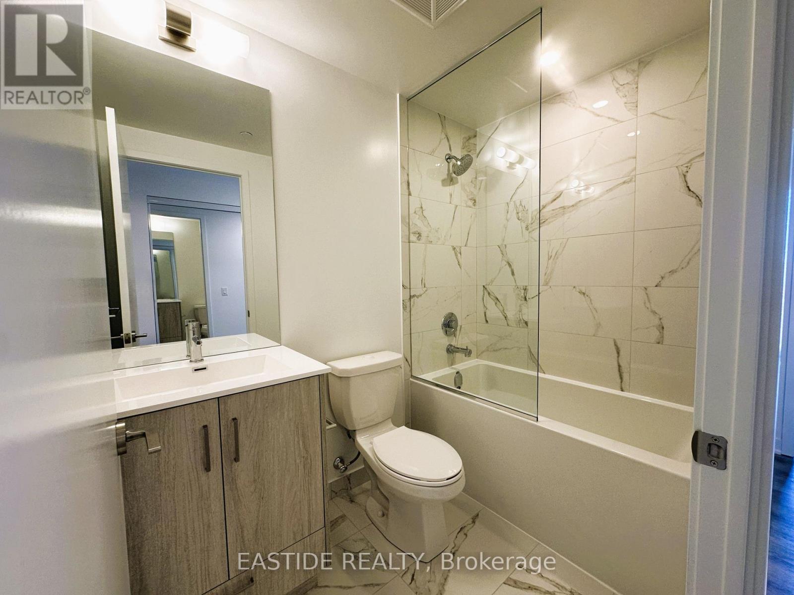 1606 - 180 Front Street E, Toronto, Ontario  M5A 0A9 - Photo 10 - C12847254