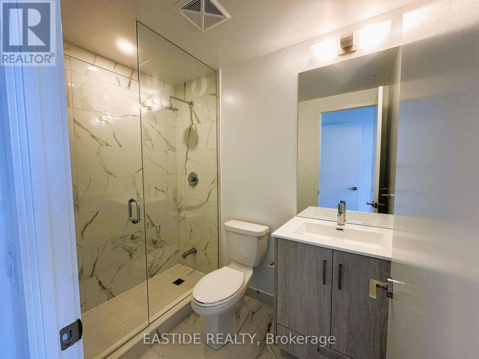 1606 - 180 Front Street E, Toronto, Ontario  M5A 0A9 - Photo 8 - C12847254