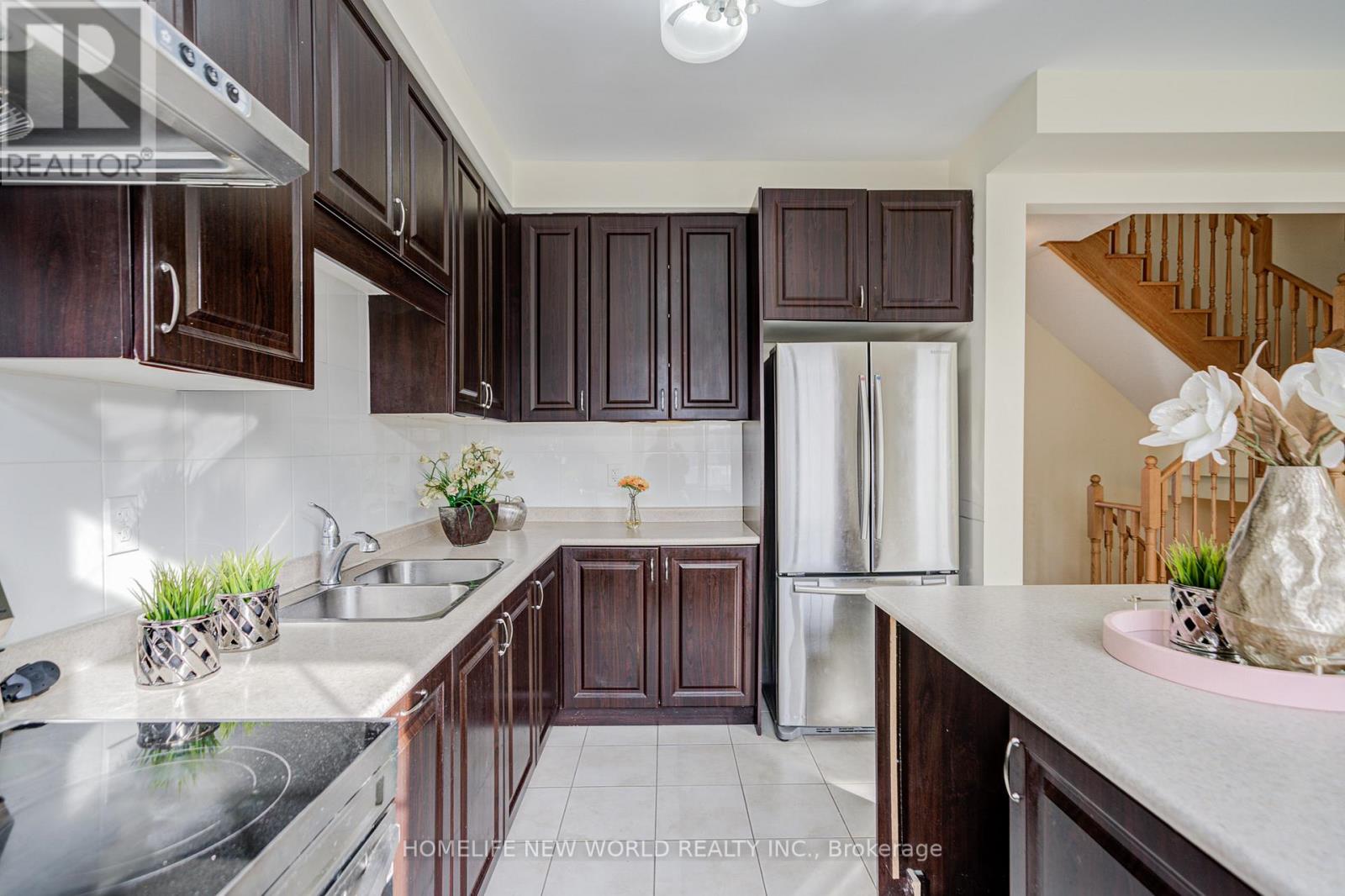 25 Spiv Grove Way, Markham, Ontario  L6E 0T6 - Photo 12 - N12847192