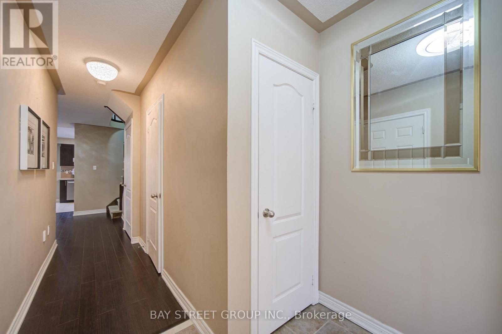 22 Latitude Lane, Whitchurch-Stouffville, Ontario  L4A 0T1 - Photo 4 - N12847204
