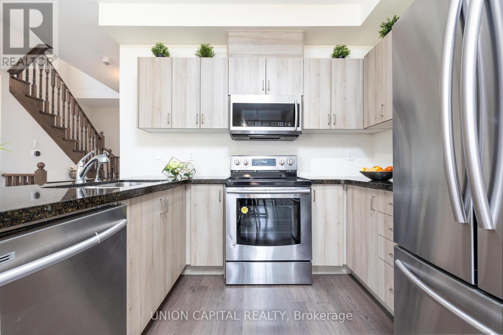 64 Collier Crescent, Markham, Ontario  L6E 0T2 - Photo 13 - N12847218