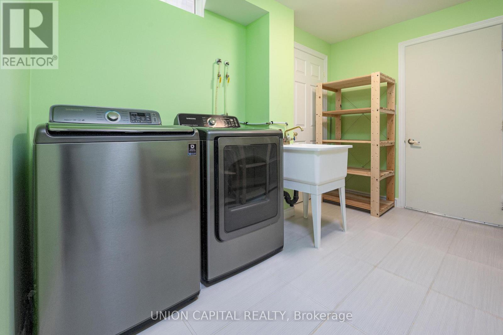 64 Collier Crescent, Markham, Ontario  L6E 0T2 - Photo 38 - N12847218