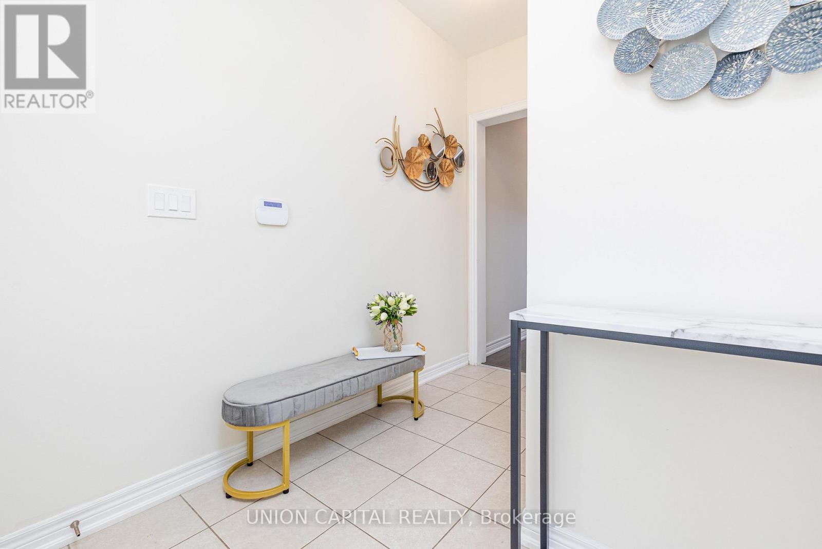 64 Collier Crescent, Markham, Ontario  L6E 0T2 - Photo 4 - N12847218