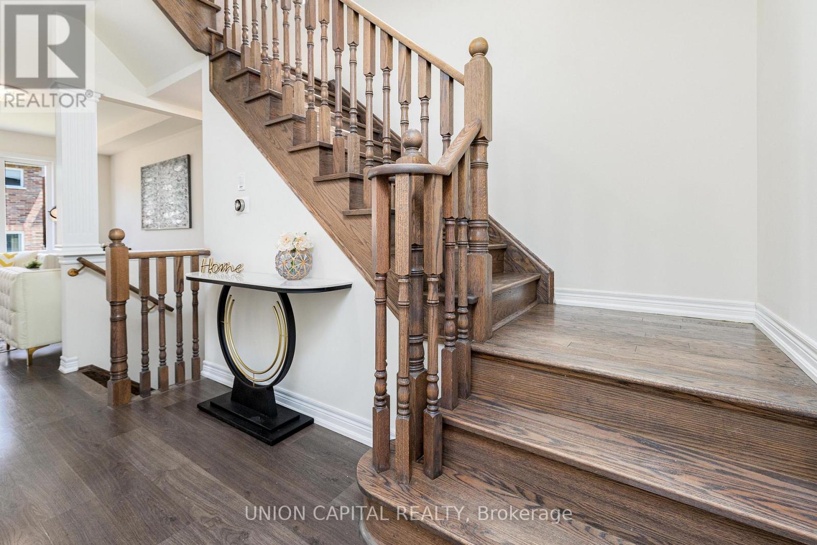 64 Collier Crescent, Markham, Ontario  L6E 0T2 - Photo 5 - N12847218