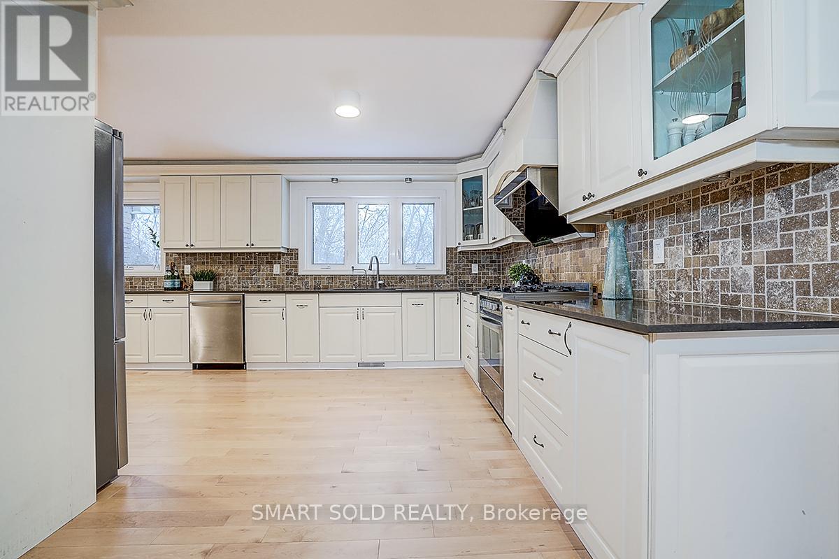 197 Garden Avenue, Richmond Hill, Ontario  L4C 6L8 - Photo 20 - N12847244