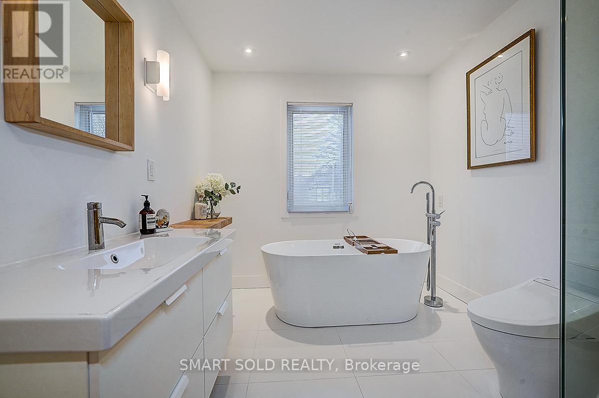 197 Garden Avenue, Richmond Hill, Ontario  L4C 6L8 - Photo 35 - N12847244