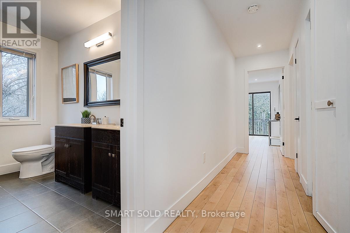 197 Garden Avenue, Richmond Hill, Ontario  L4C 6L8 - Photo 45 - N12847244