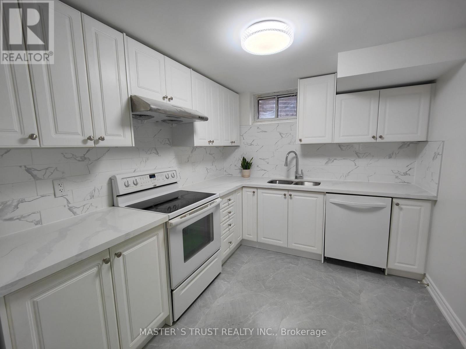 14 Summerfeldt Crescent, Markham (Unionville), Ontario  L3R 2B2 - Photo 5 - N12847248