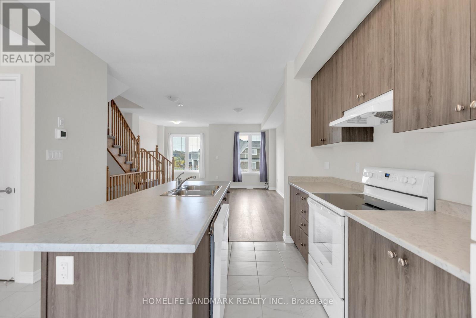 6 Spencer Boulevard, Wasaga Beach, Ontario  L9Z 0K1 - Photo 17 - S12847252