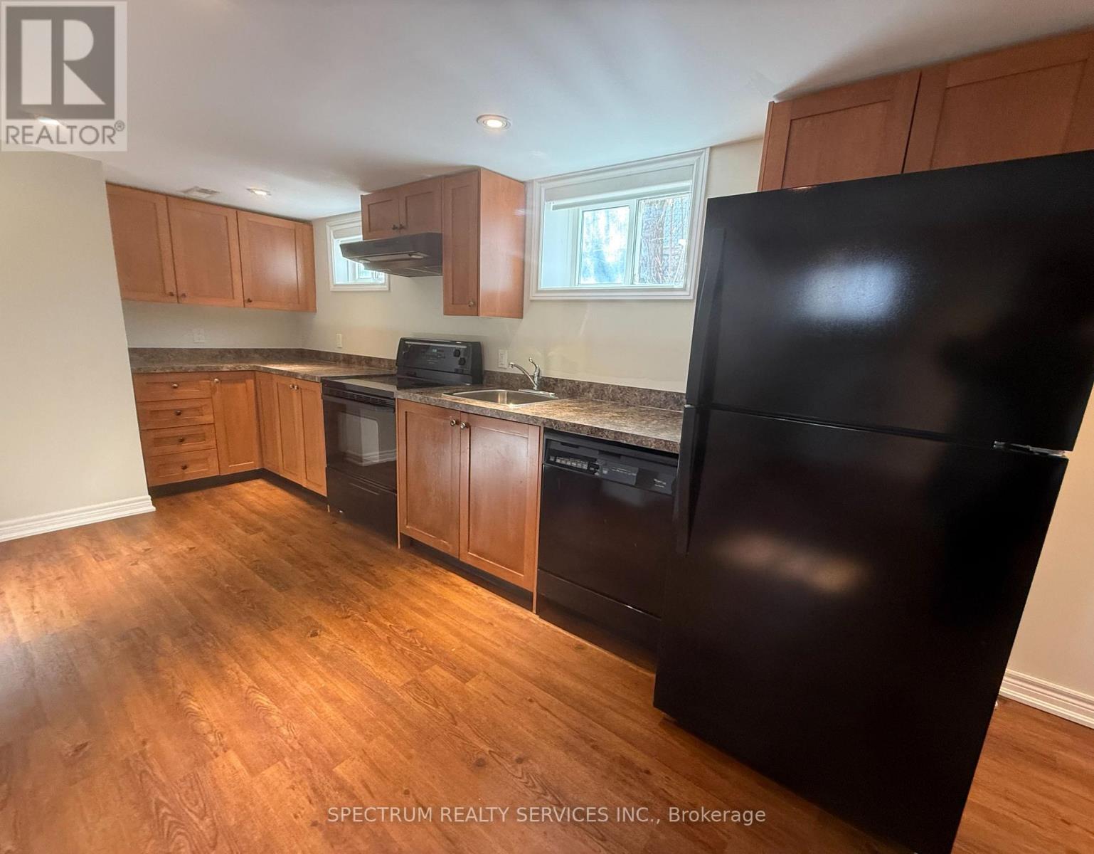 Lower - 1002 Weston Road, Toronto, Ontario  M6N 3S1 - Photo 3 - W12846162