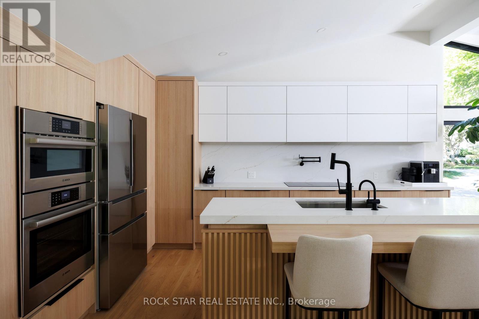 1113 Greenoaks Drive, Mississauga, Ontario  L5J 3A1 - Photo 16 - W12847178