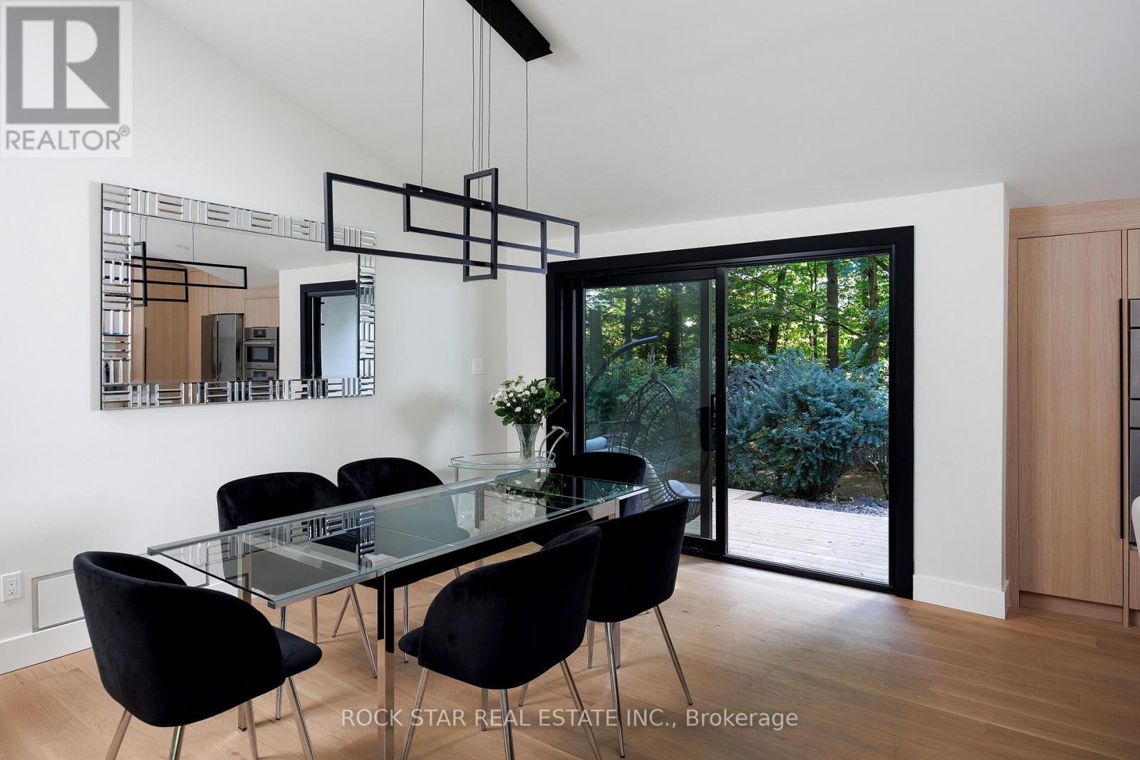 1113 Greenoaks Drive, Mississauga, Ontario  L5J 3A1 - Photo 18 - W12847178