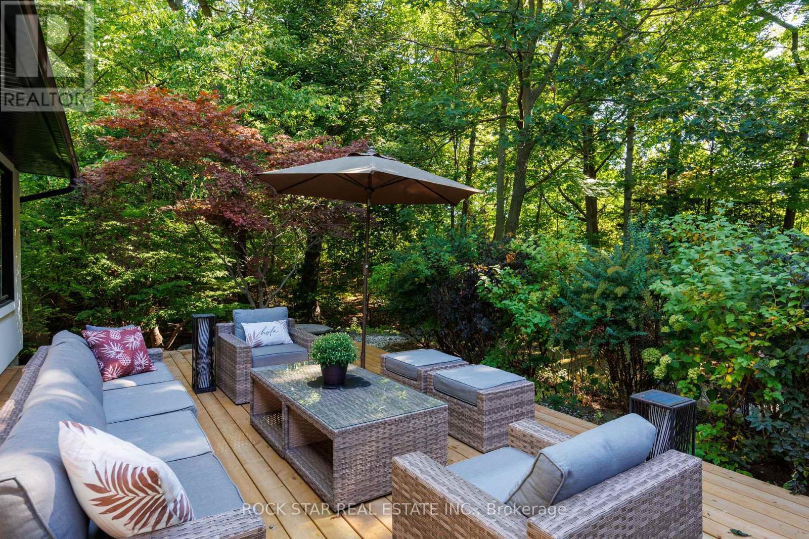 1113 Greenoaks Drive, Mississauga, Ontario  L5J 3A1 - Photo 4 - W12847178