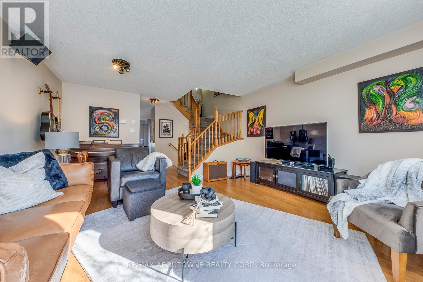 34 Palomino Trail, Halton Hills, Ontario  L7G 6E9 - Photo 21 - W12847200