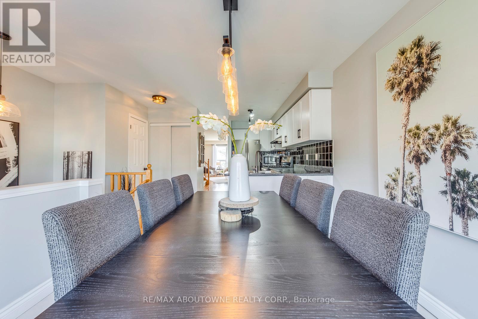 34 Palomino Trail, Halton Hills, Ontario  L7G 6E9 - Photo 9 - W12847200