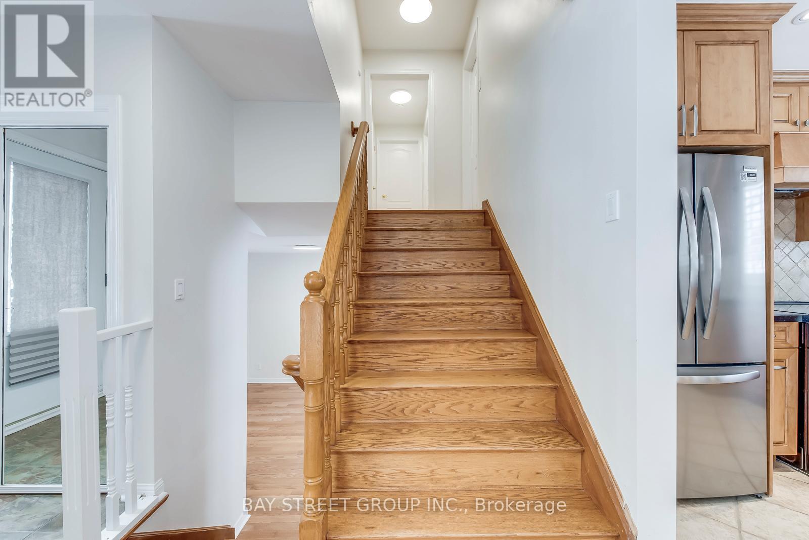 49 Rayne Avenue, Oakville, Ontario  L6H 1C1 - Photo 20 - W12847220