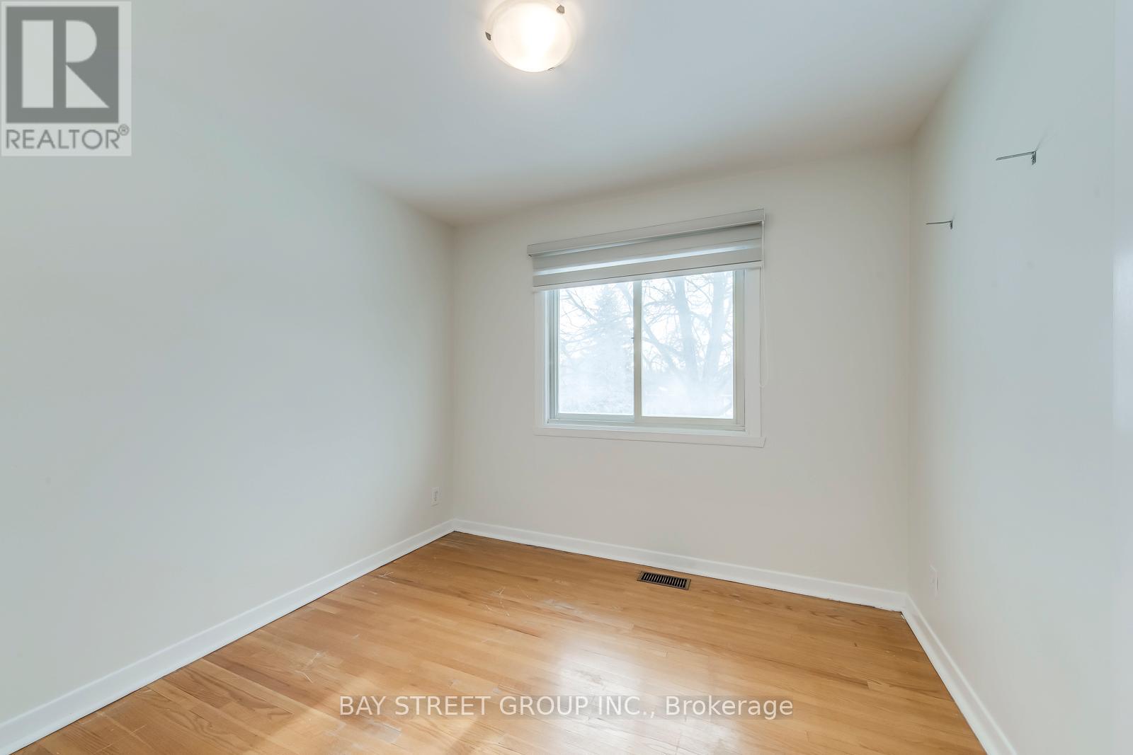 49 Rayne Avenue, Oakville, Ontario  L6H 1C1 - Photo 24 - W12847220