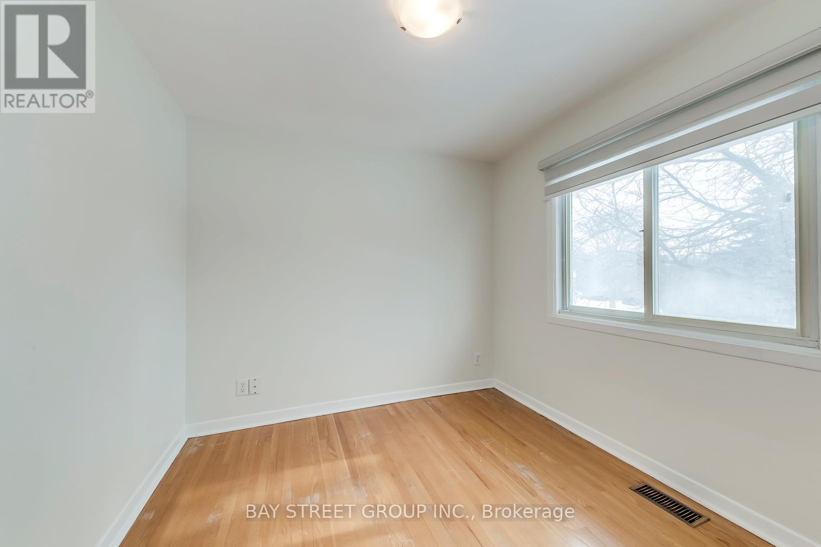 49 Rayne Avenue, Oakville, Ontario  L6H 1C1 - Photo 25 - W12847220