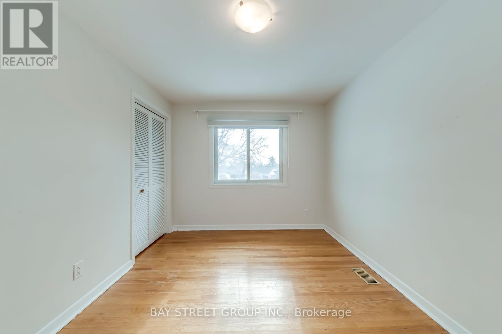 49 Rayne Avenue, Oakville, Ontario  L6H 1C1 - Photo 27 - W12847220