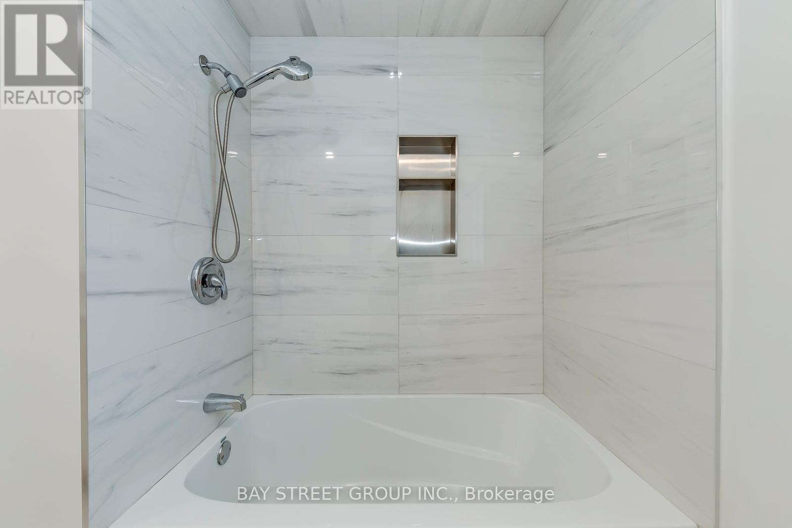 49 Rayne Avenue, Oakville, Ontario  L6H 1C1 - Photo 29 - W12847220