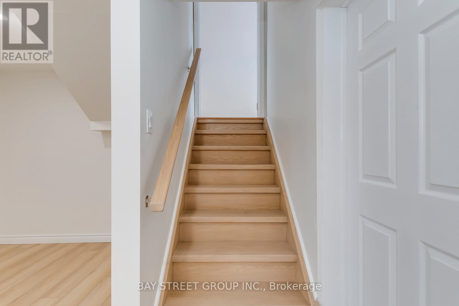 49 Rayne Avenue, Oakville, Ontario  L6H 1C1 - Photo 35 - W12847220