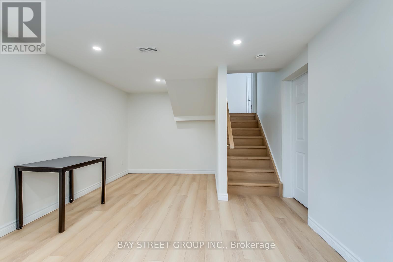 49 Rayne Avenue, Oakville, Ontario  L6H 1C1 - Photo 36 - W12847220