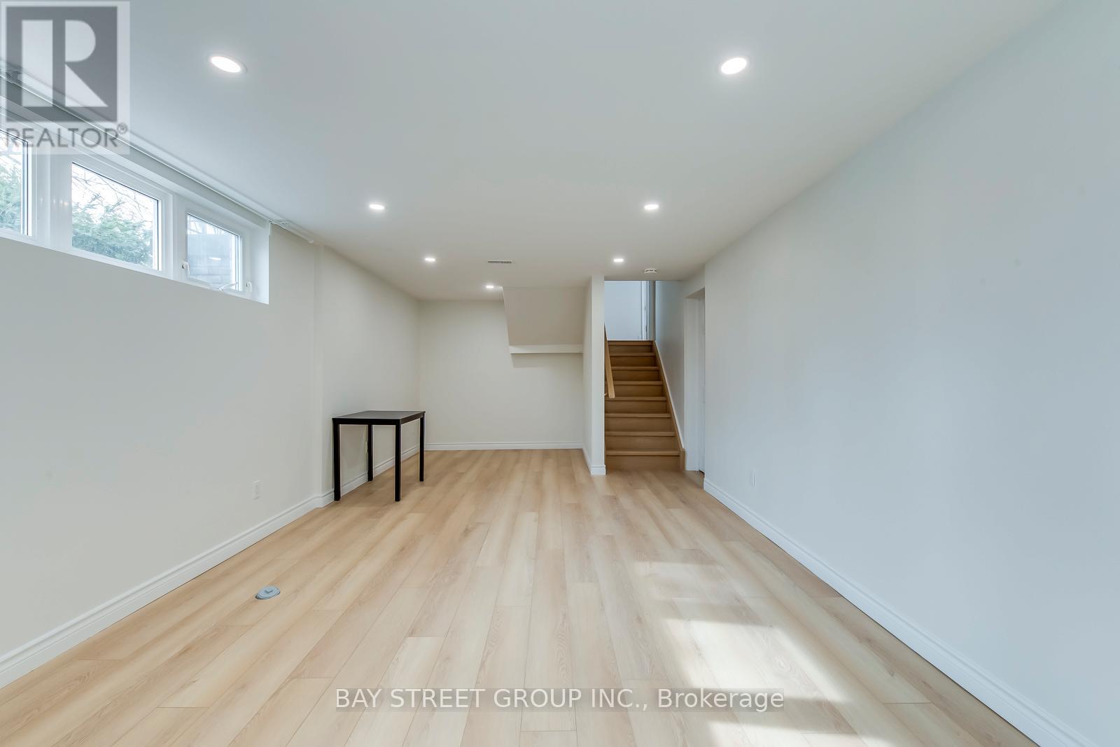 49 Rayne Avenue, Oakville, Ontario  L6H 1C1 - Photo 37 - W12847220