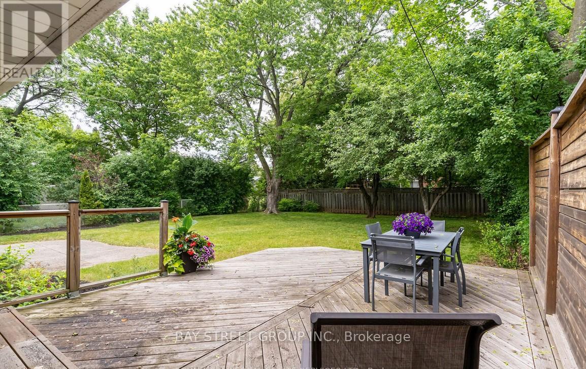 49 Rayne Avenue, Oakville, Ontario  L6H 1C1 - Photo 44 - W12847220