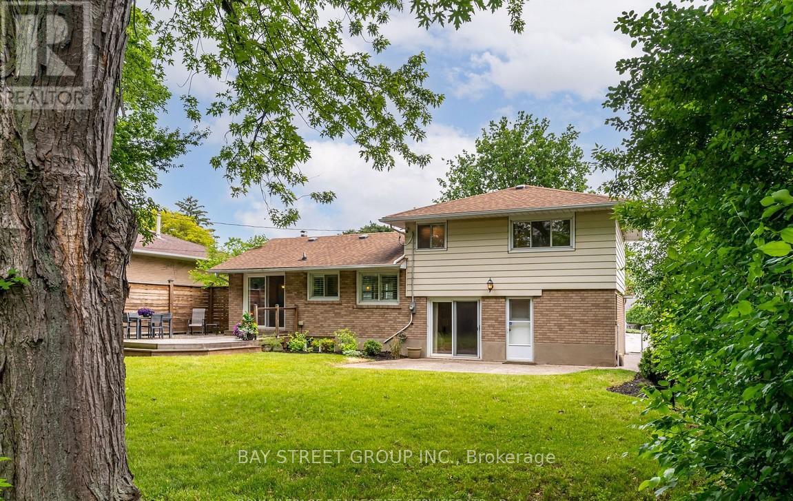 49 Rayne Avenue, Oakville, Ontario  L6H 1C1 - Photo 45 - W12847220