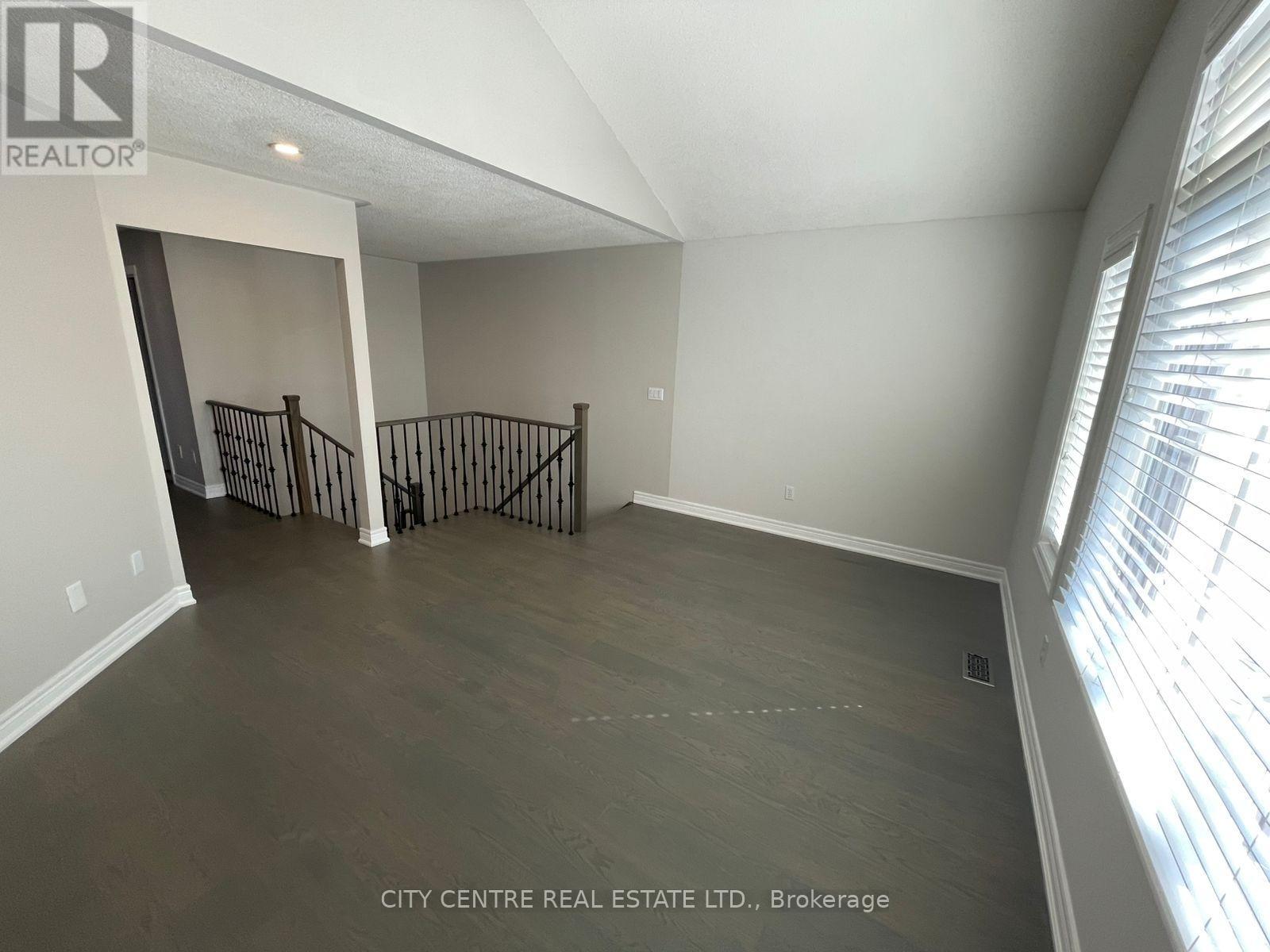 4777 Glasshill Grove, Mississauga, Ontario  L5M 7R6 - Photo 11 - W12847234