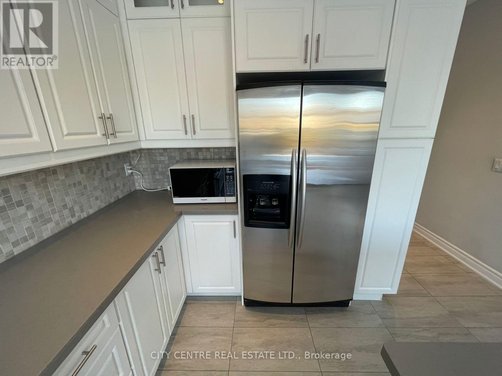 4777 Glasshill Grove, Mississauga, Ontario  L5M 7R6 - Photo 24 - W12847234