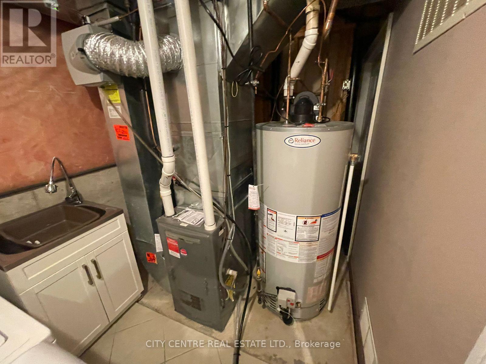 4777 Glasshill Grove, Mississauga, Ontario  L5M 7R6 - Photo 39 - W12847234