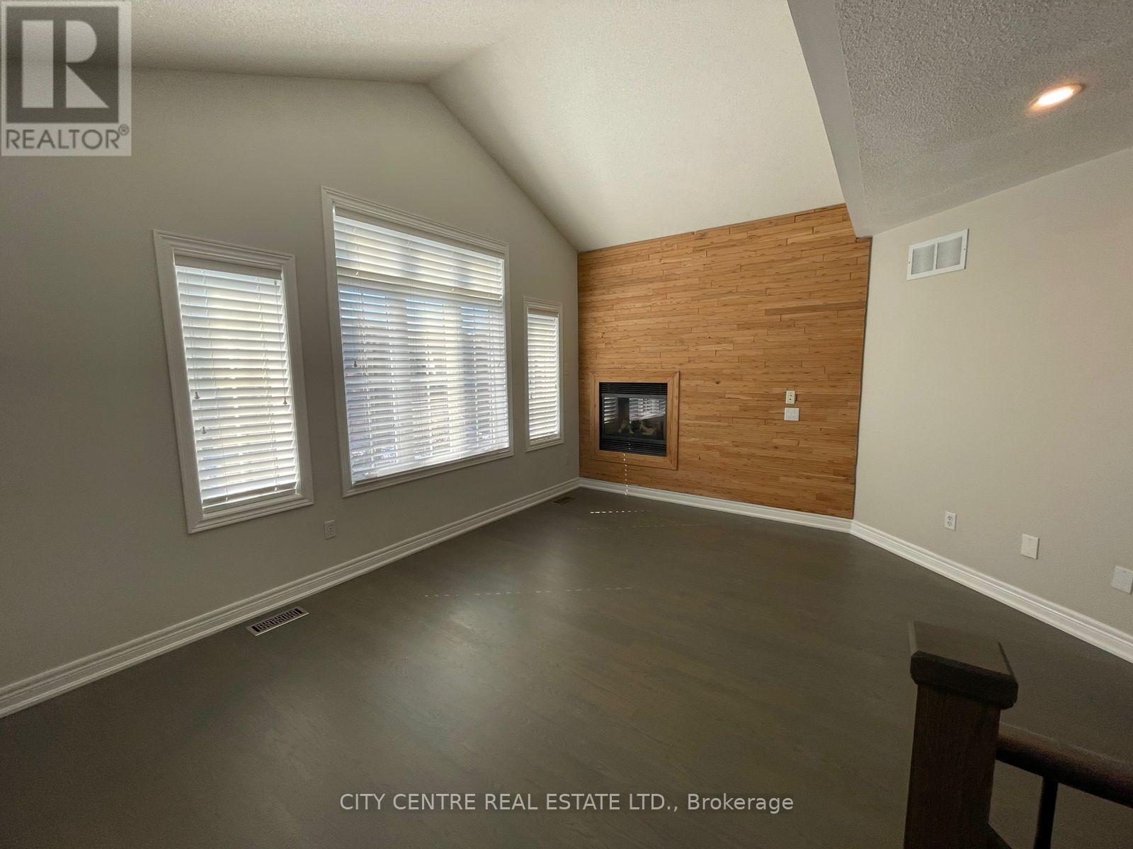 4777 Glasshill Grove, Mississauga, Ontario  L5M 7R6 - Photo 8 - W12847234