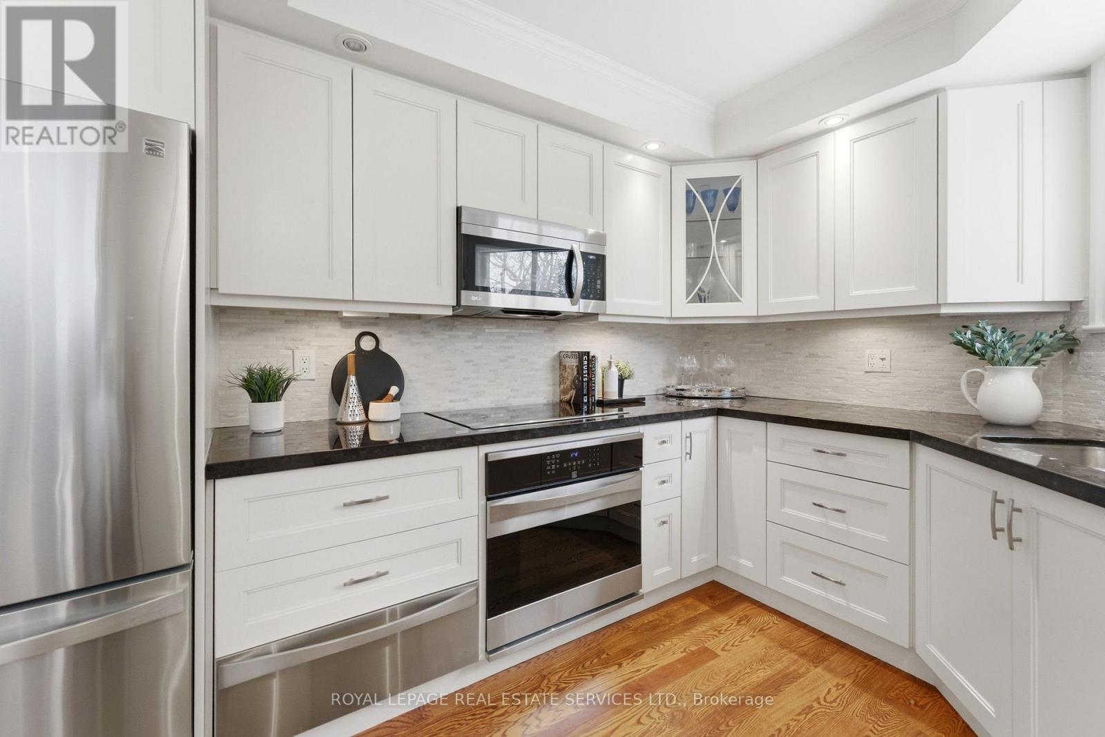 17 Elstree Road, Toronto, Ontario  M9A 3Y9 - Photo 12 - W12847256