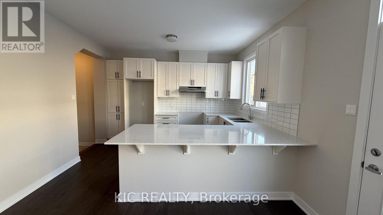 135 Ryan Reynolds Way, Ottawa, Ontario  K4A 5T5 - Photo 2 - X12847216