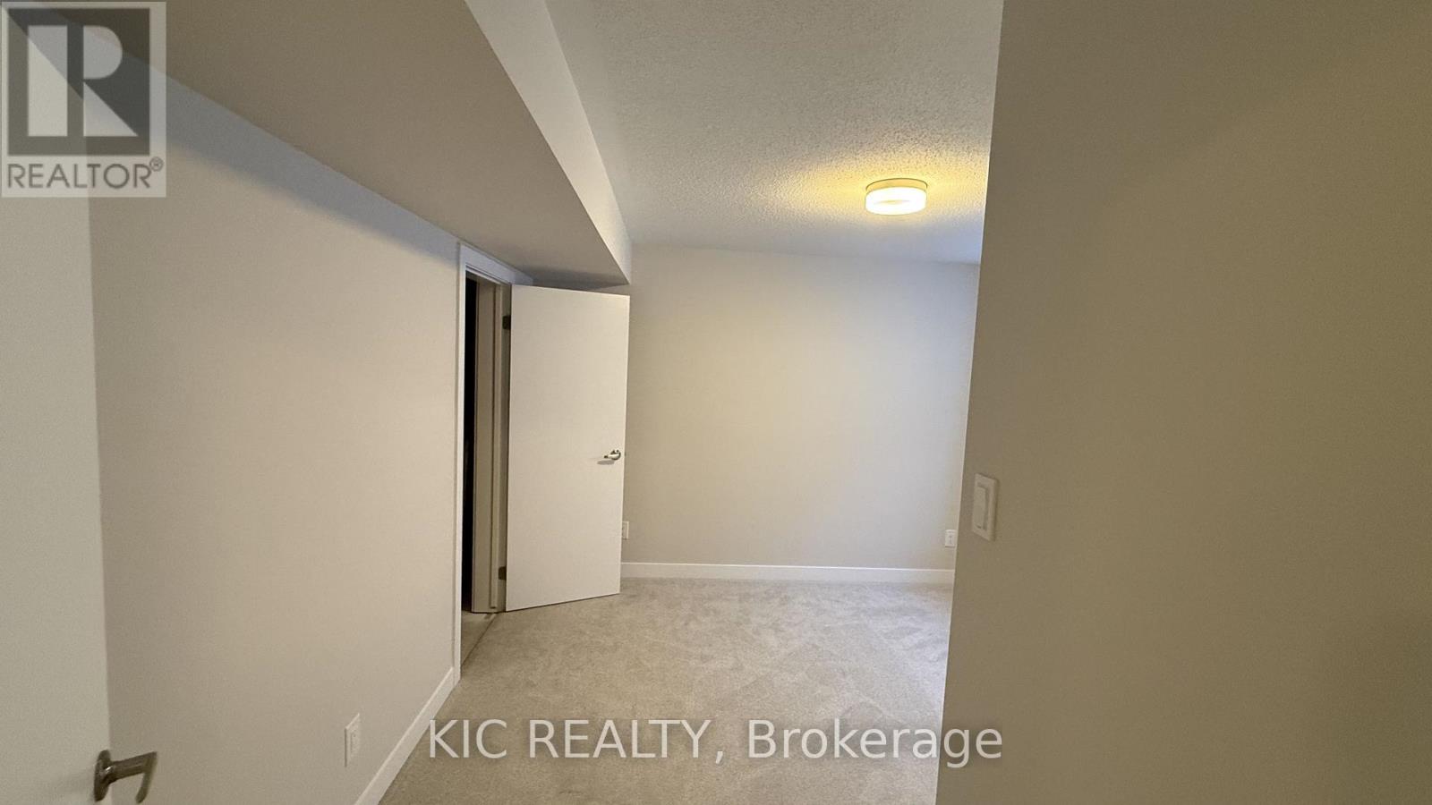 135 Ryan Reynolds Way, Ottawa, Ontario  K4A 5T5 - Photo 5 - X12847216