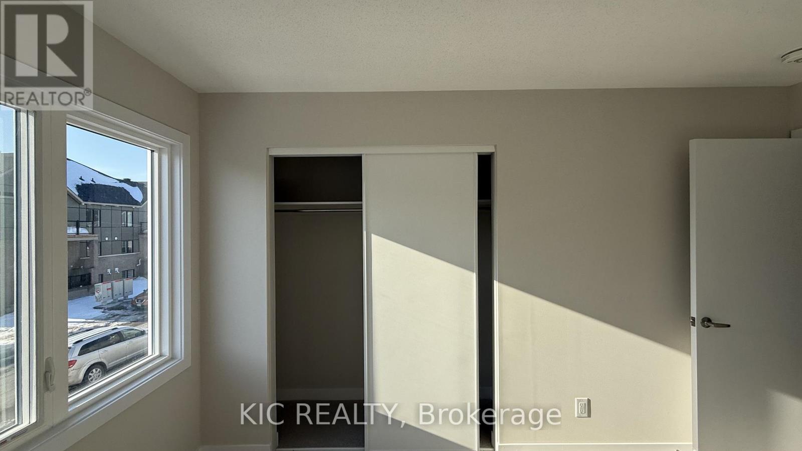 135 Ryan Reynolds Way, Ottawa, Ontario  K4A 5T5 - Photo 9 - X12847216